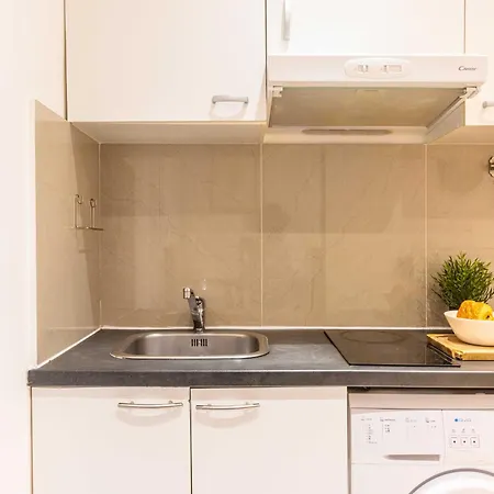 Quiet - 1br 4p - Sacre Coeur شقة *